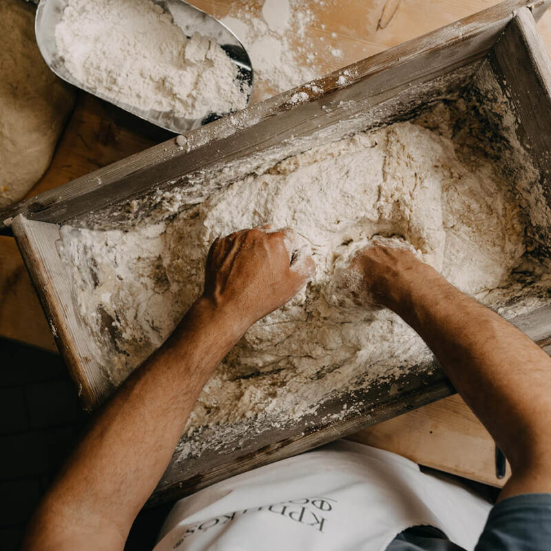 κρητικός φούρνος η σκληρή δουλειά